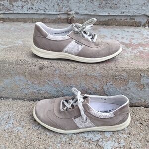 🌟 Mephisto Womens Runoff Grey Snake Print Laser Sneakers - Size 10 EUC